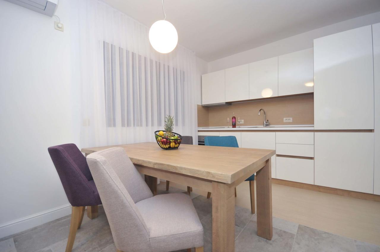 Corso Levante Luxury Suites Petrovac Екстериор снимка