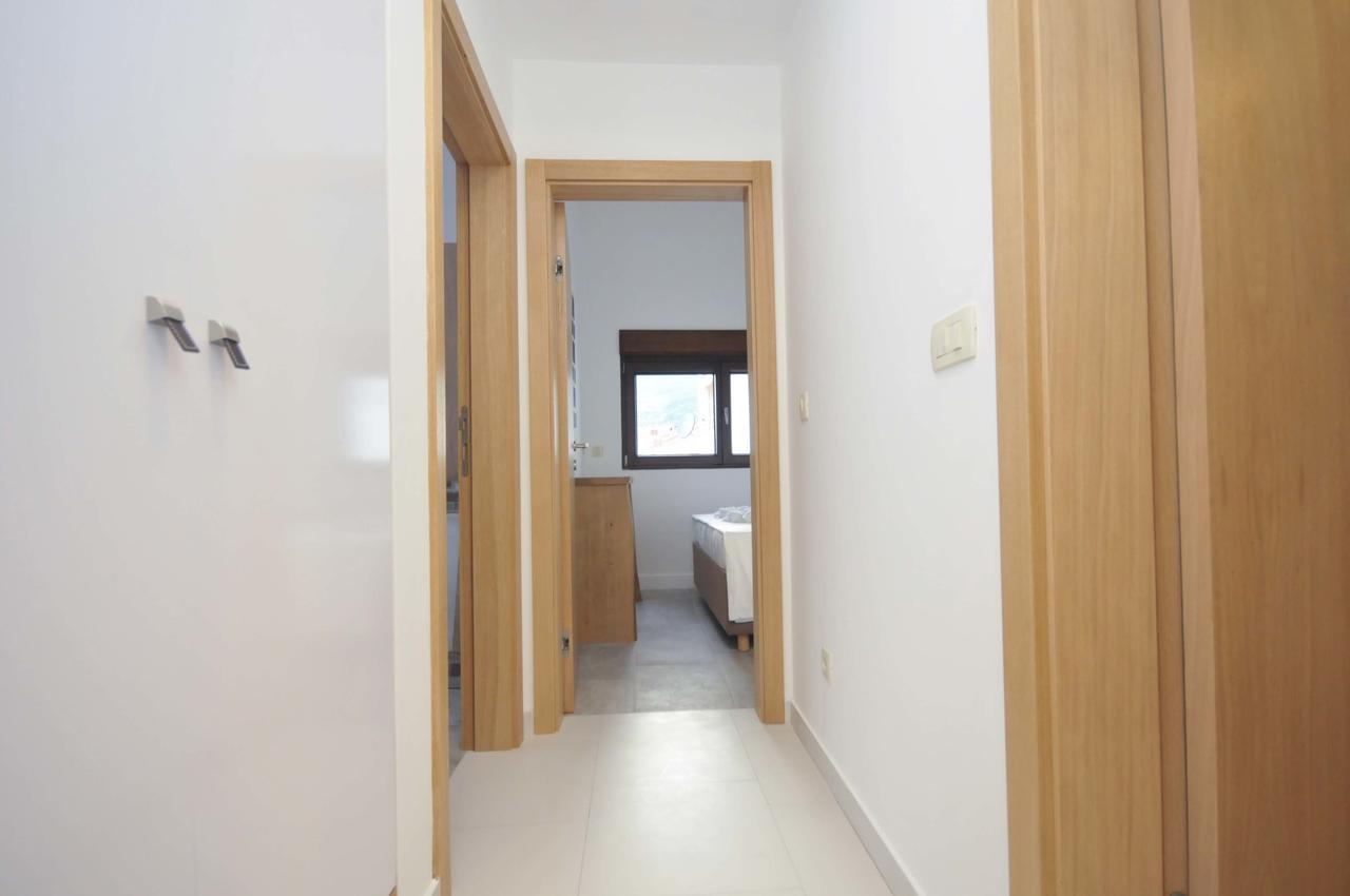 Corso Levante Luxury Suites Petrovac Екстериор снимка