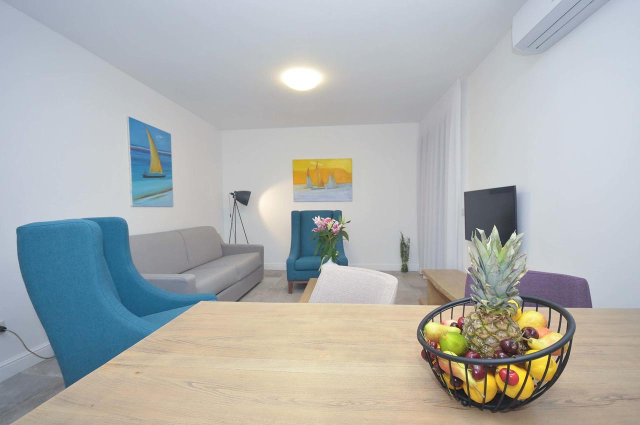 Corso Levante Luxury Suites Petrovac Екстериор снимка