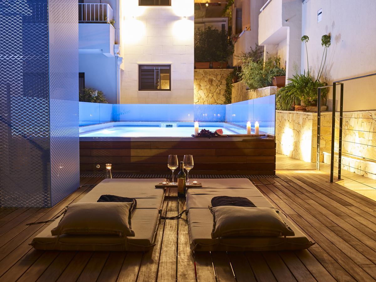 Corso Levante Luxury Suites Petrovac Екстериор снимка