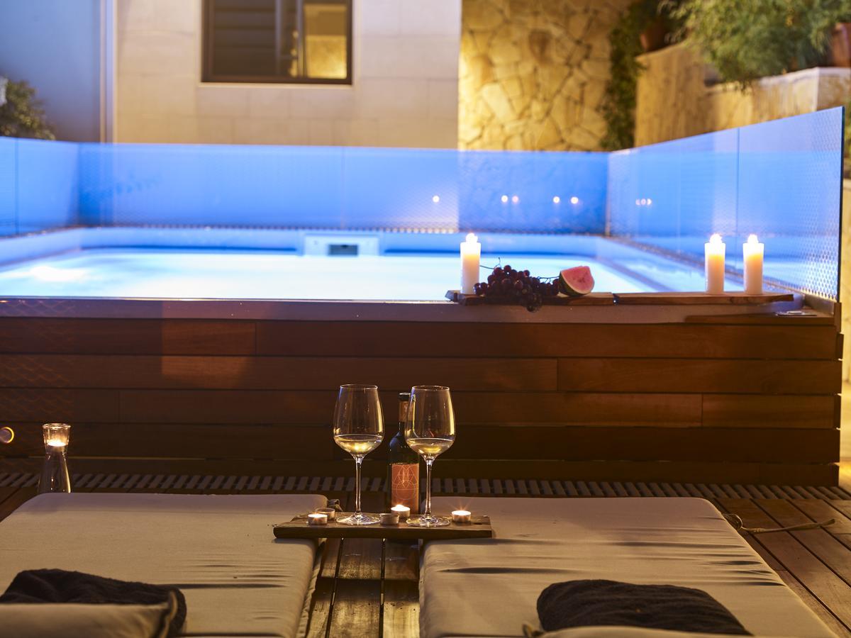 Corso Levante Luxury Suites Petrovac Екстериор снимка
