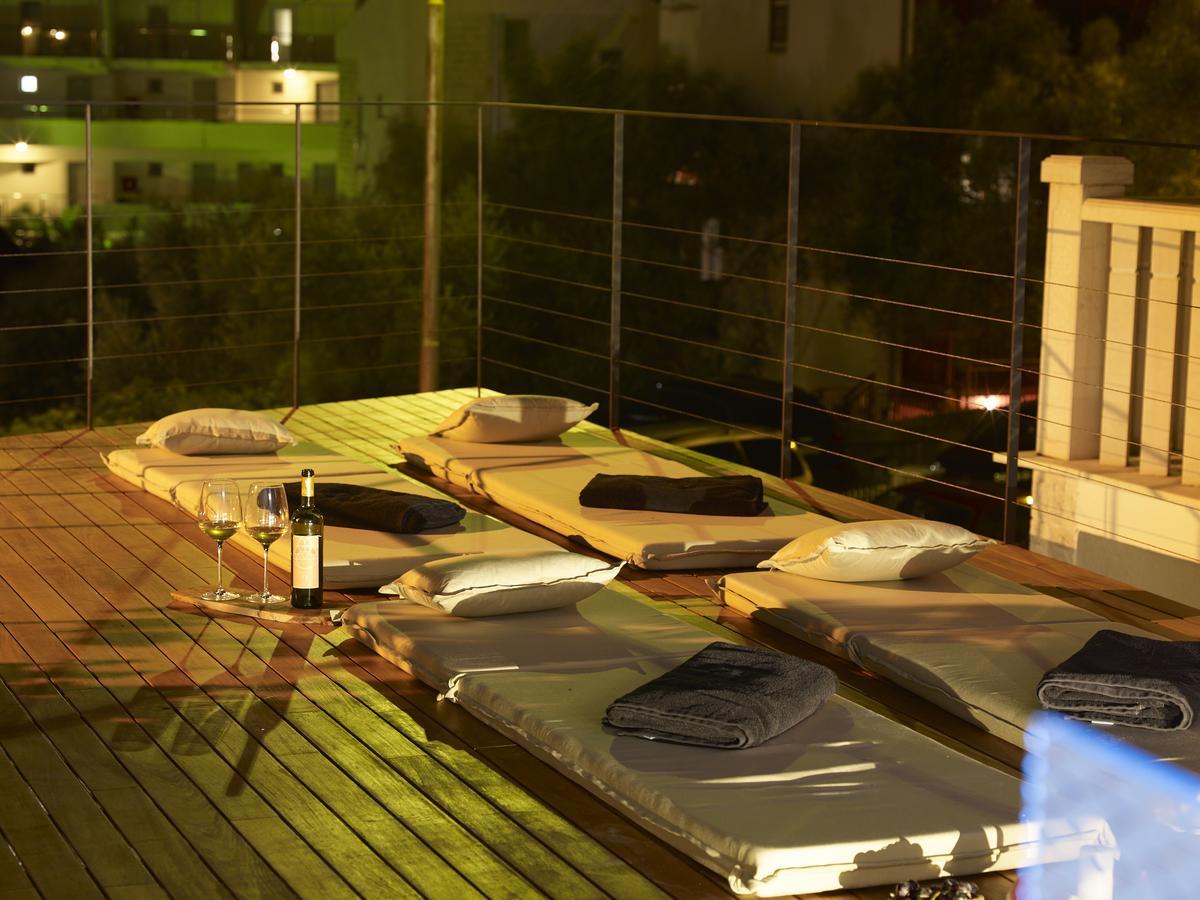 Corso Levante Luxury Suites Petrovac Екстериор снимка